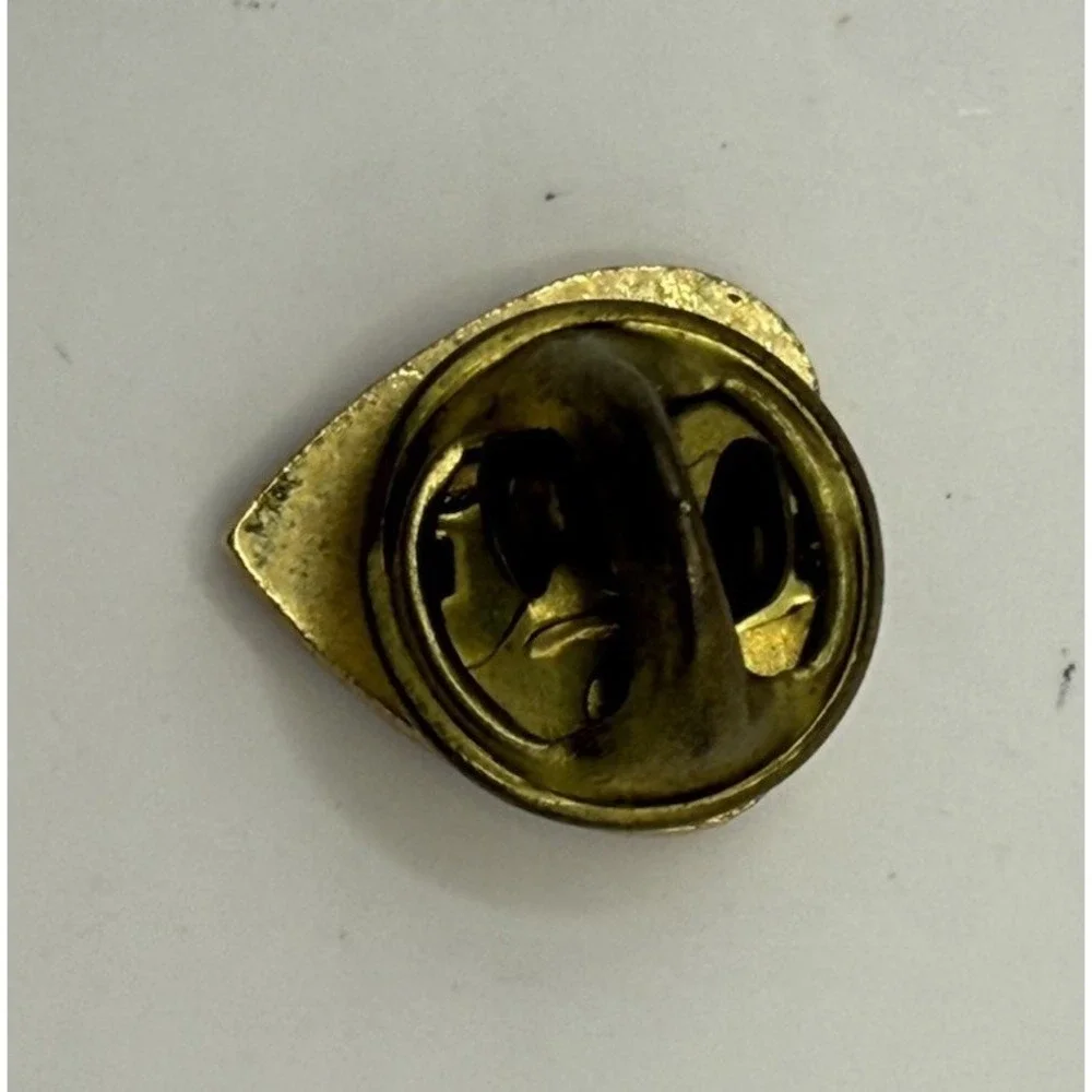 Elks National‎ Foundation Heart Gold Tone Vintage Lapel Pin